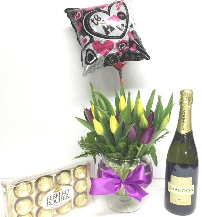 Copa de 20 Tulipanes, Champagne de 375cc, Bombones Ferrero Rocher 150 grs y Globito